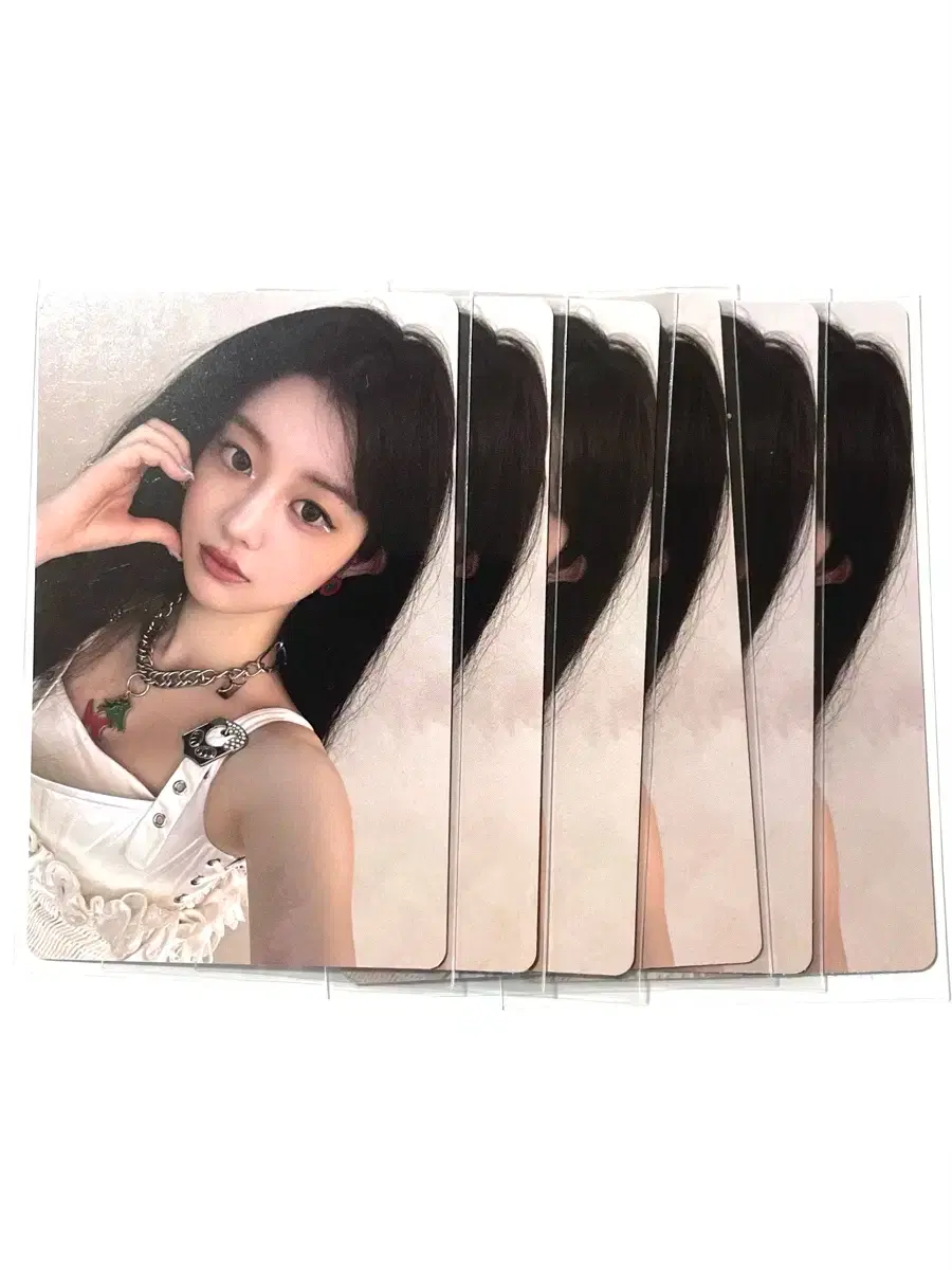 QWER 마젠타 교복 포카 MANITO Secret ver. | 브랜드 중고거래 플랫폼